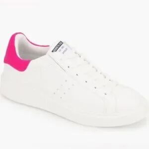 • Kenneth Cole New York • Women’s Kam Platform Sneakers • Beet Multi •
